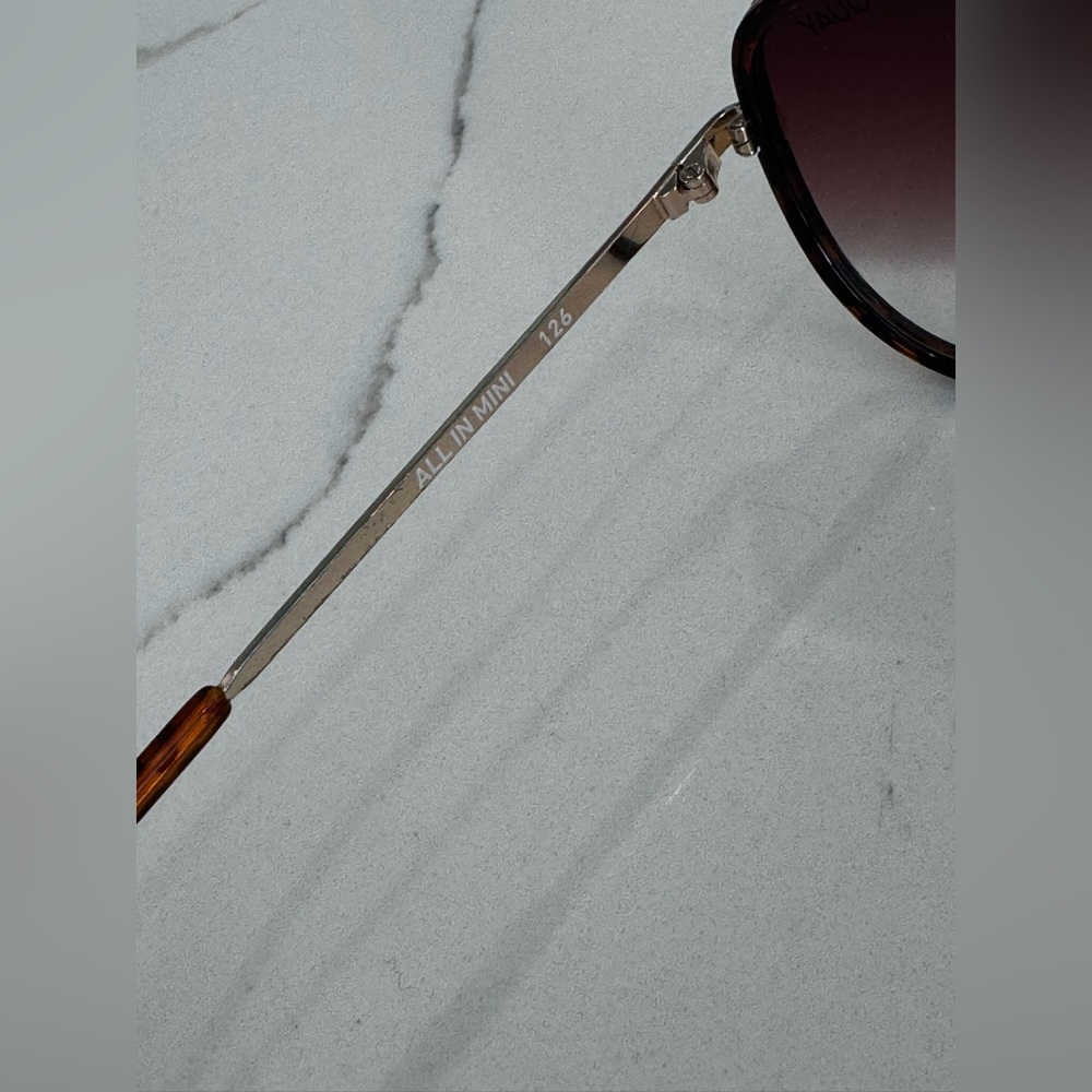 Quay All In Aviator Sunglasses with Tortoiseshell & Gradient Brown Lenses - Picture 6 of 6